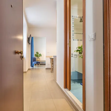 Zinola Apartment